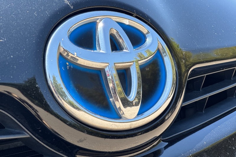 Toyota Prius Vehicle Full-screen Gallery Image 47