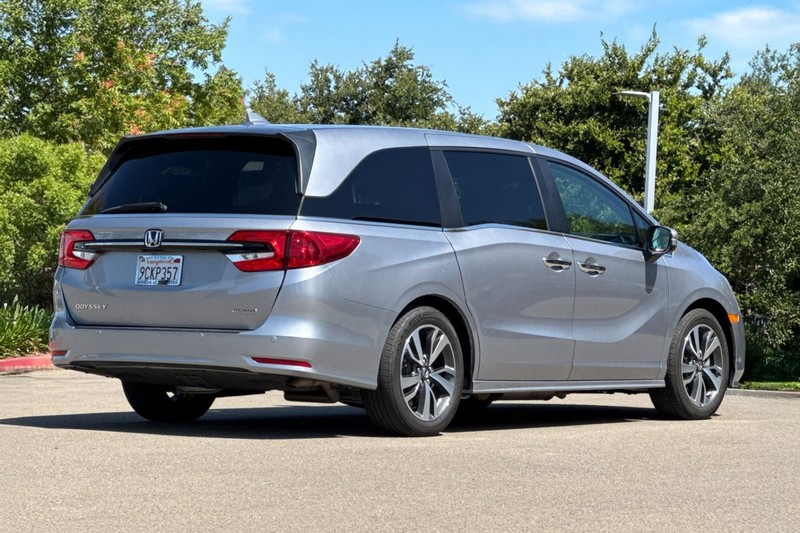 Honda Odyssey Vehicle Full-screen Gallery Image 04