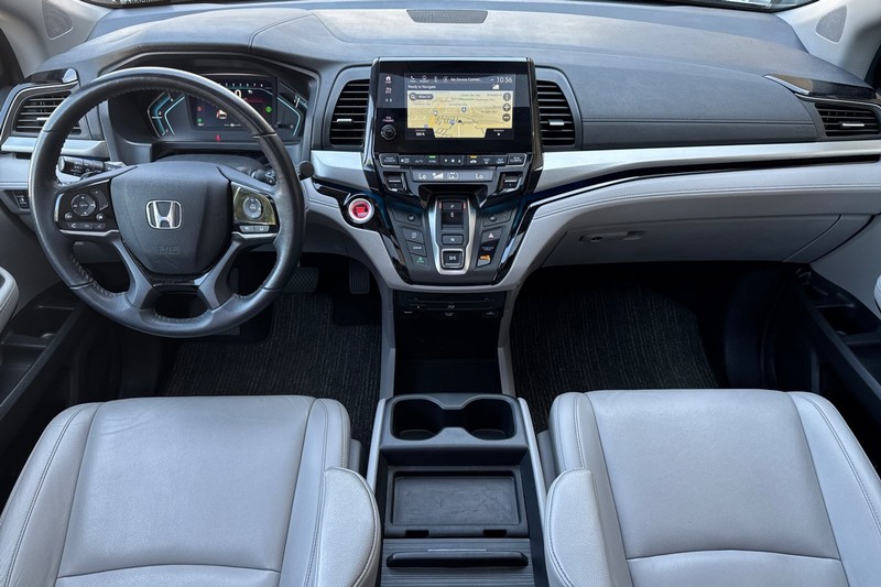 Honda Odyssey Vehicle Full-screen Gallery Image 15