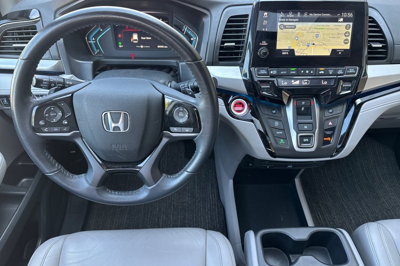 Honda Odyssey Vehicle Full-screen Gallery Image 16