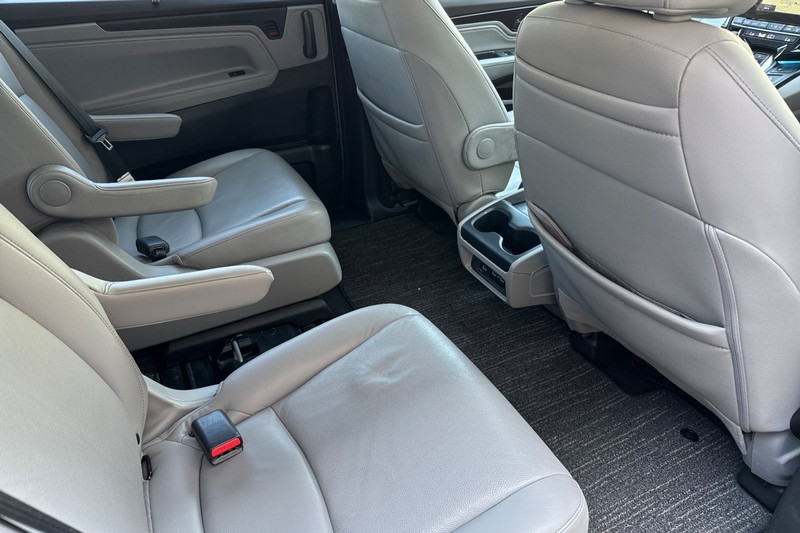Honda Odyssey Vehicle Full-screen Gallery Image 19