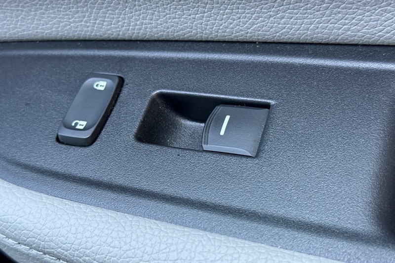 Honda Odyssey Vehicle Full-screen Gallery Image 23