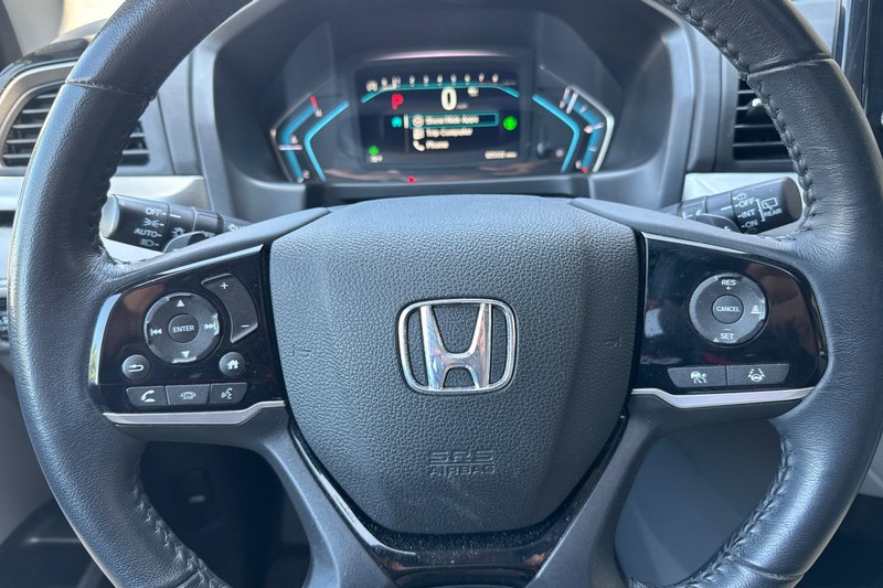 Honda Odyssey Vehicle Full-screen Gallery Image 36