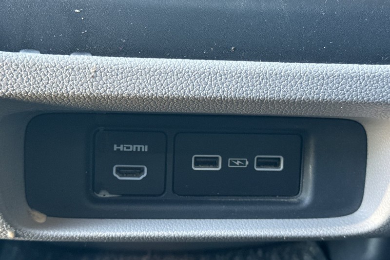 Honda Odyssey Vehicle Full-screen Gallery Image 42