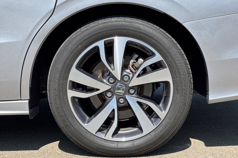 Honda Odyssey Vehicle Full-screen Gallery Image 45