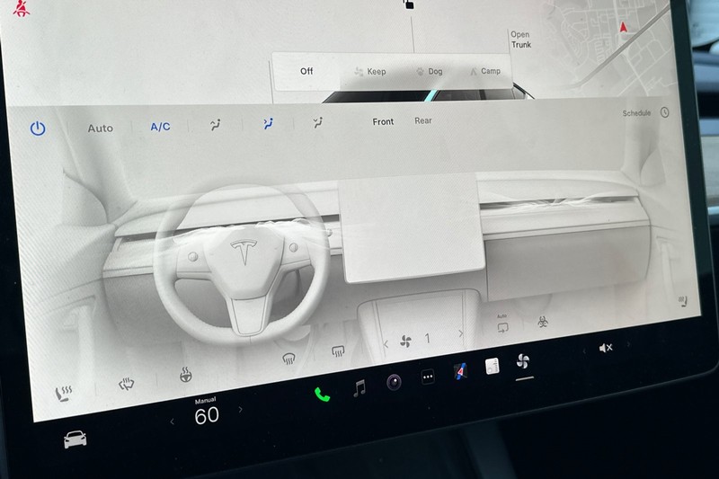 Tesla Model Y Vehicle Full-screen Gallery Image 28