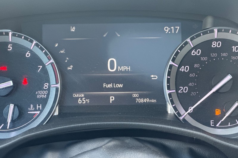Toyota Highlander Vehicle Full-screen Gallery Image 42
