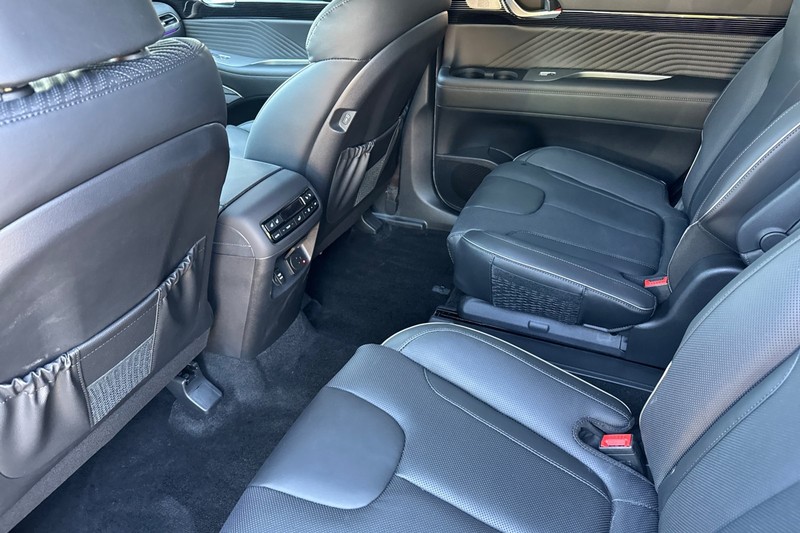 Hyundai Palisade Vehicle Full-screen Gallery Image 14