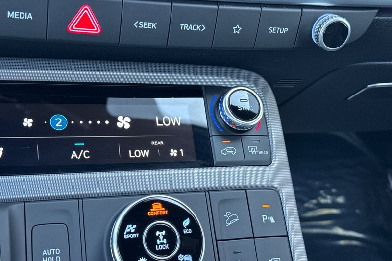 Hyundai Palisade Vehicle Full-screen Gallery Image 31