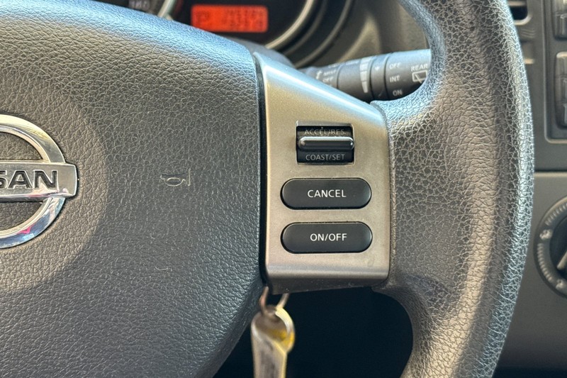 Nissan Versa Vehicle Full-screen Gallery Image 35
