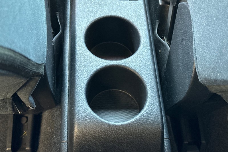 Nissan Versa Vehicle Full-screen Gallery Image 39