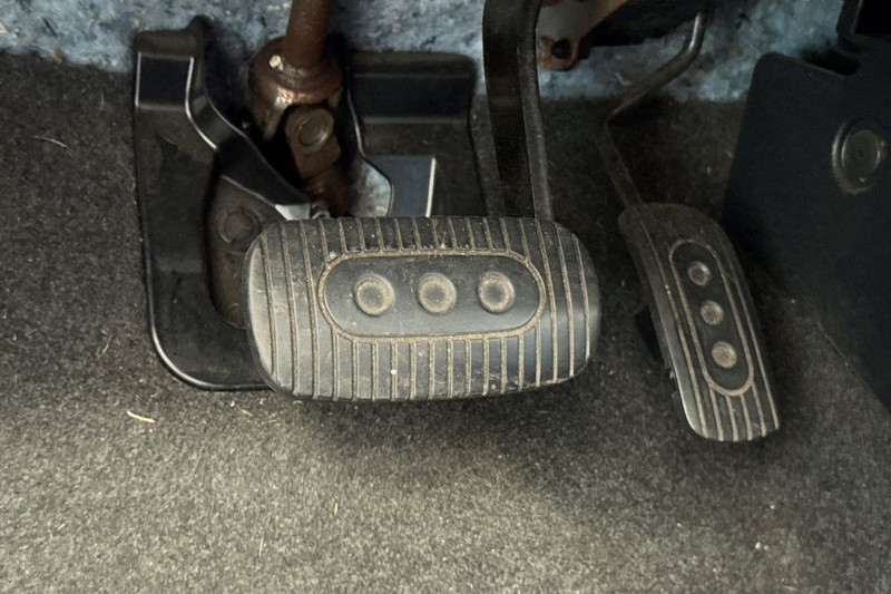 Nissan Versa Vehicle Full-screen Gallery Image 40