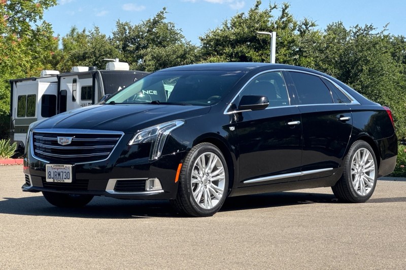 Cadillac XTS Vehicle Full-screen Gallery Image 08