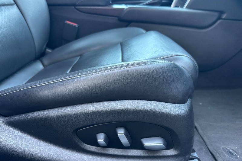 Cadillac XTS Vehicle Full-screen Gallery Image 22