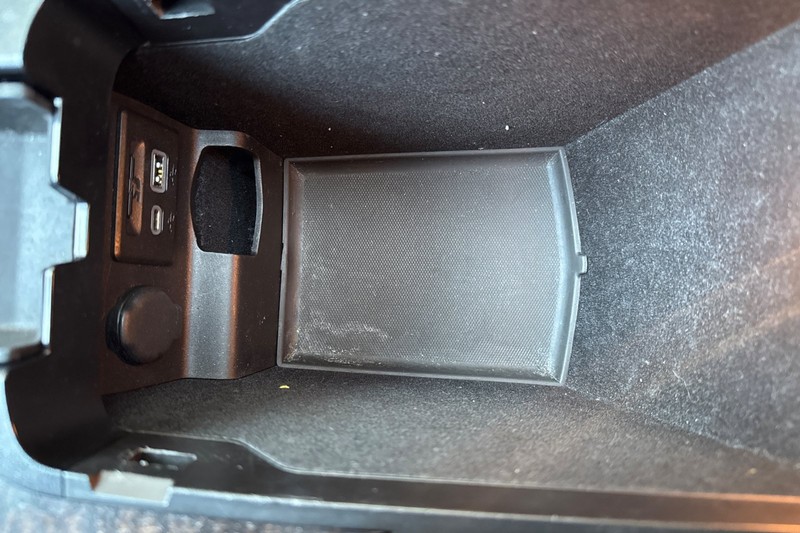Cadillac XTS Vehicle Full-screen Gallery Image 31