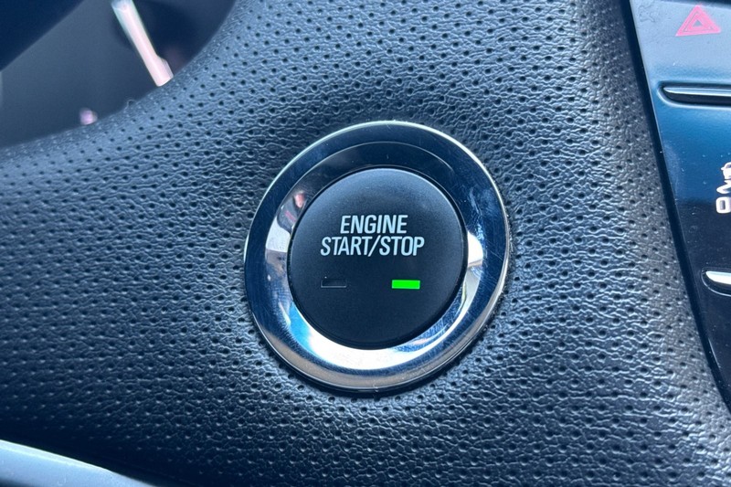 Cadillac XTS Vehicle Full-screen Gallery Image 33