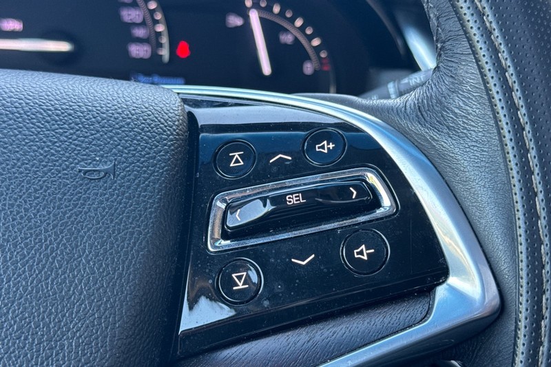 Cadillac XTS Vehicle Full-screen Gallery Image 37