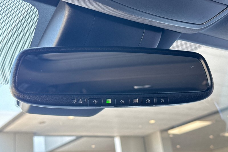 Toyota Sienna Vehicle Full-screen Gallery Image 26