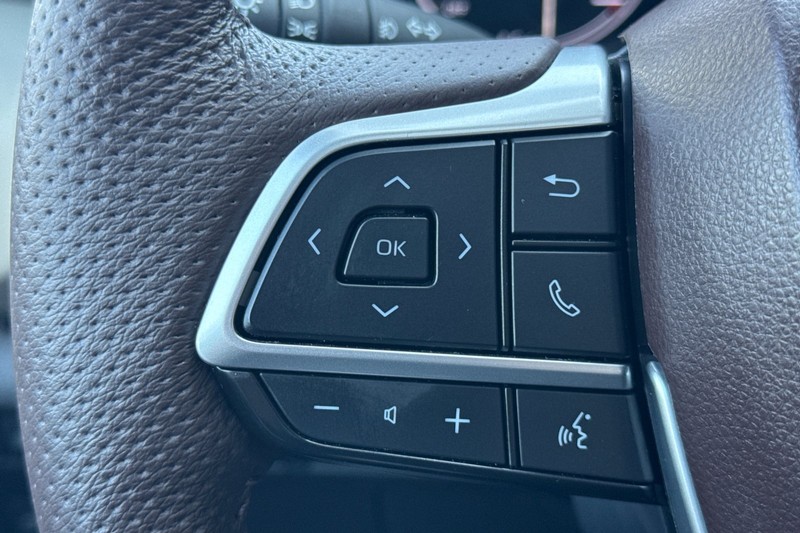 Toyota Sienna Vehicle Full-screen Gallery Image 37