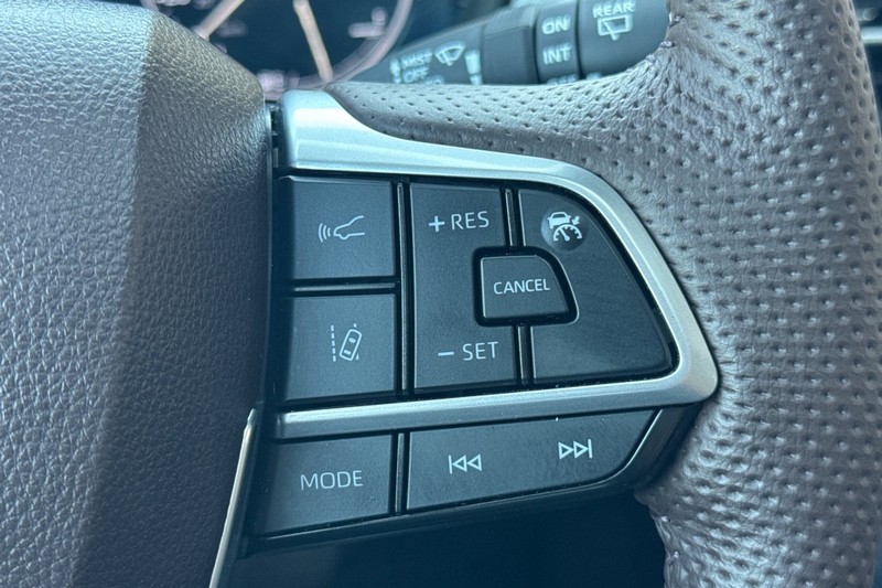 Toyota Sienna Vehicle Full-screen Gallery Image 39
