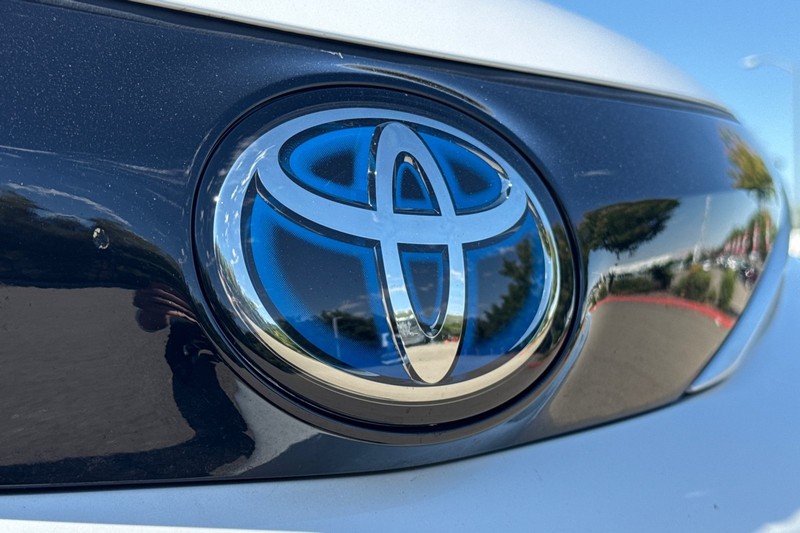Toyota Sienna Vehicle Full-screen Gallery Image 50