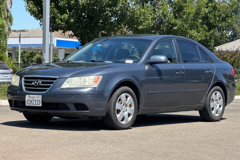 Hyundai Sonata Vehicle Full-screen Gallery Image 08