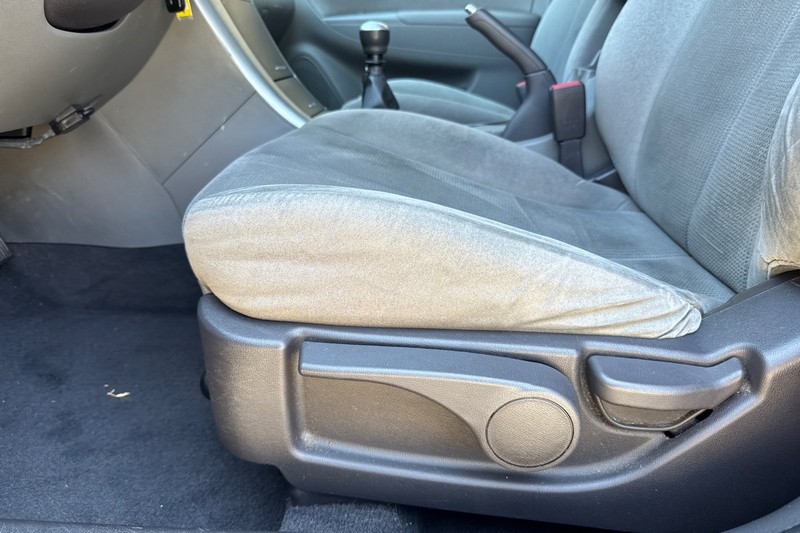 Hyundai Sonata Vehicle Full-screen Gallery Image 13