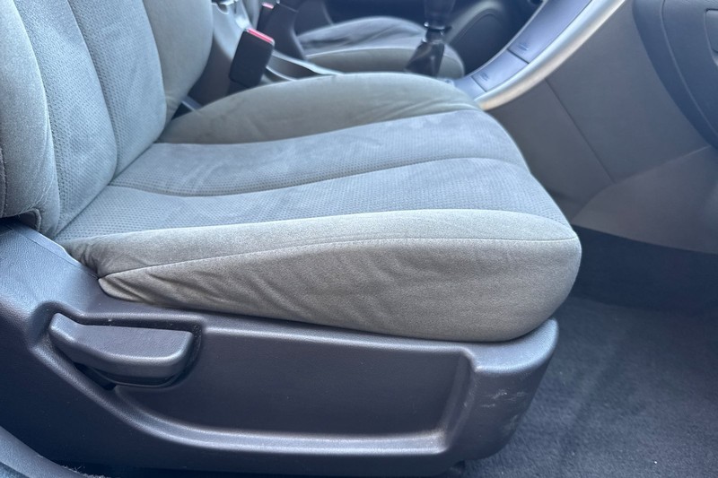 Hyundai Sonata Vehicle Full-screen Gallery Image 22