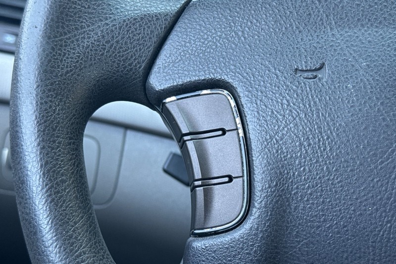 Hyundai Sonata Vehicle Full-screen Gallery Image 33