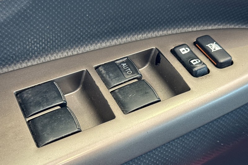 Scion xD Vehicle Full-screen Gallery Image 12