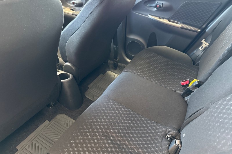 Scion xD Vehicle Full-screen Gallery Image 14