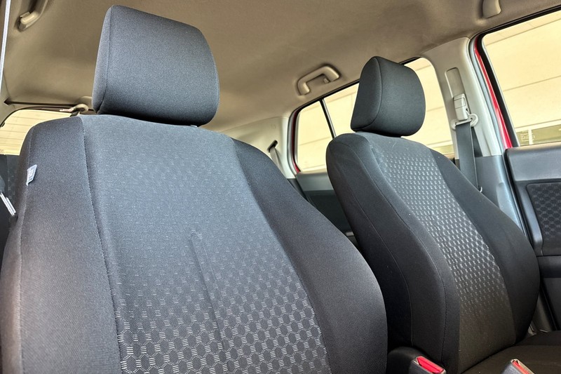 Scion xD Vehicle Full-screen Gallery Image 20