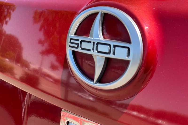 Scion xD Vehicle Full-screen Gallery Image 45