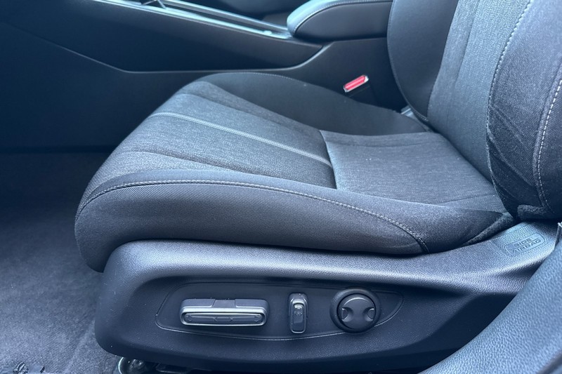 Honda Accord Hybrid Vehicle Full-screen Gallery Image 13