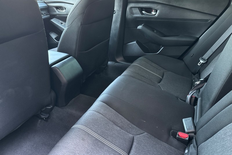 Honda Accord Hybrid Vehicle Full-screen Gallery Image 14