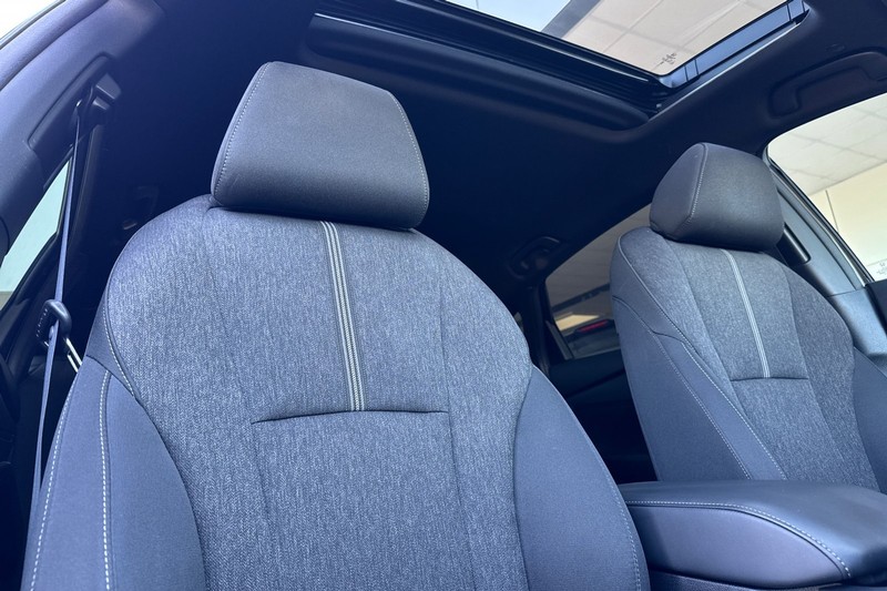 Honda Accord Hybrid Vehicle Full-screen Gallery Image 19