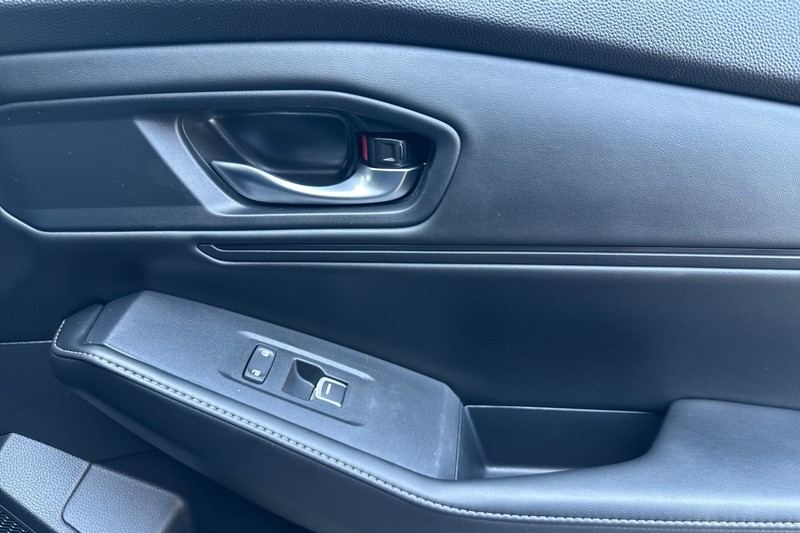 Honda Accord Hybrid Vehicle Full-screen Gallery Image 20