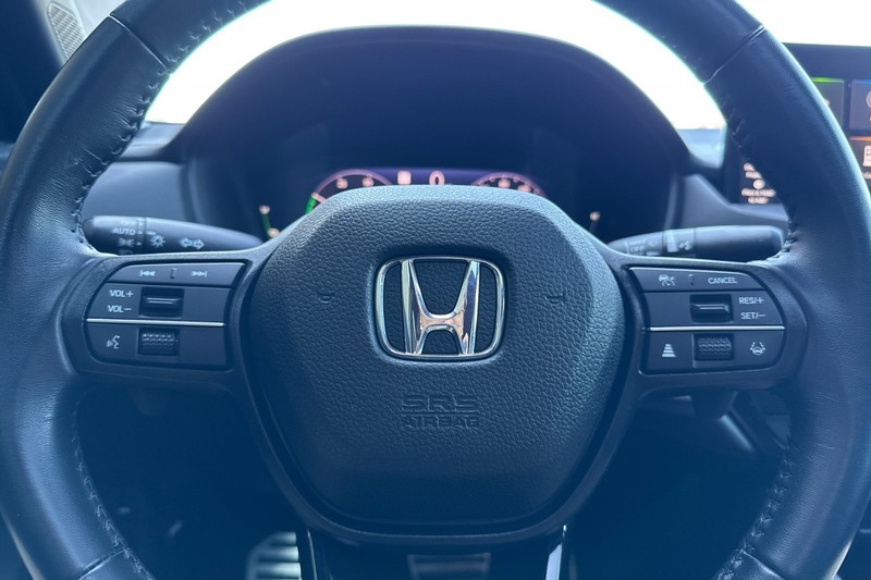Honda Accord Hybrid Vehicle Full-screen Gallery Image 34