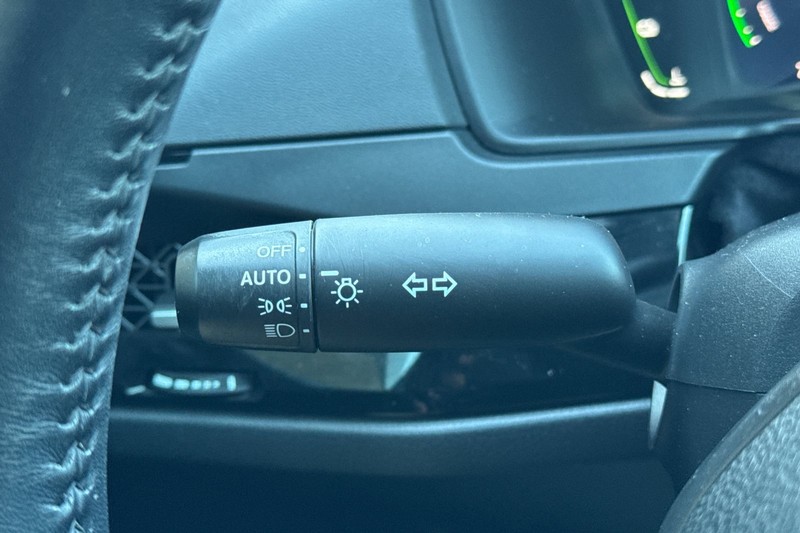 Honda Accord Hybrid Vehicle Full-screen Gallery Image 36