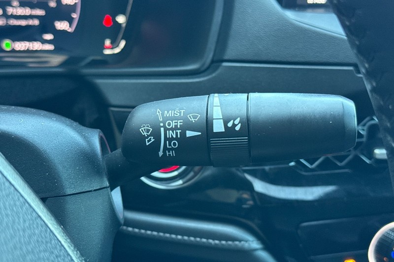Honda Accord Hybrid Vehicle Full-screen Gallery Image 38