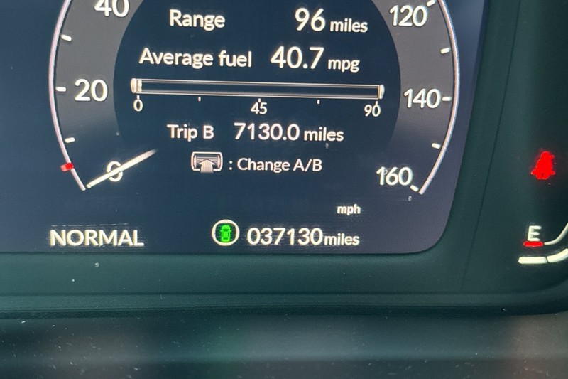 Honda Accord Hybrid Vehicle Full-screen Gallery Image 40