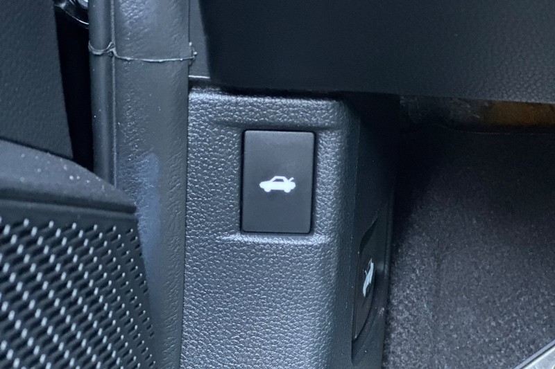Honda Accord Hybrid Vehicle Full-screen Gallery Image 41