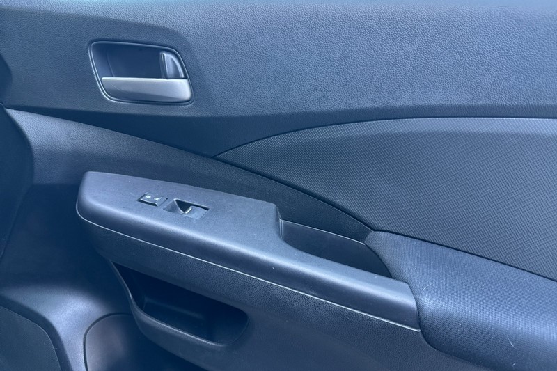 Honda CR-V Vehicle Full-screen Gallery Image 21