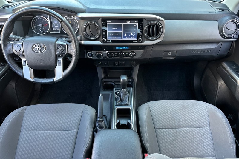 Toyota Tacoma 4WD Vehicle Full-screen Gallery Image 16