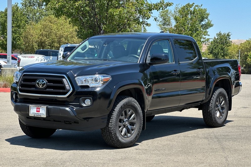 Toyota Tacoma 4WD Vehicle Full-screen Gallery Image 09