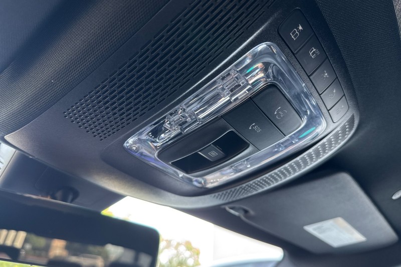 Mercedes-Benz CLA Vehicle Full-screen Gallery Image 23