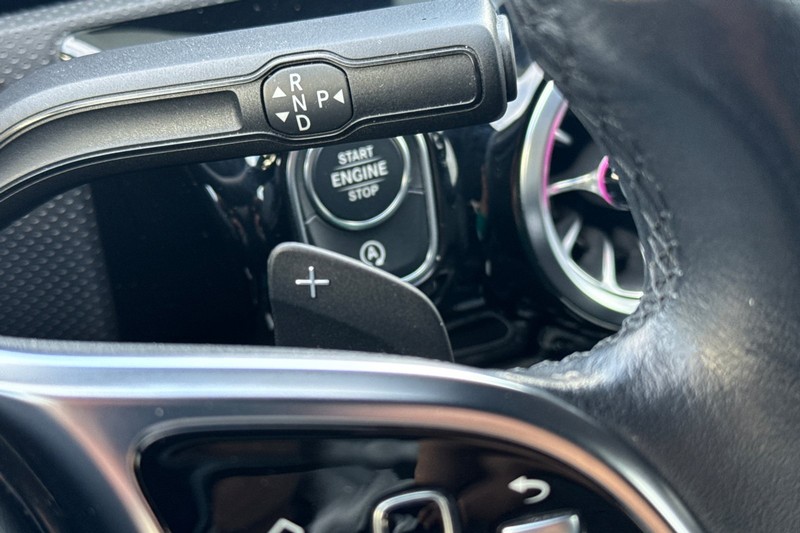 Mercedes-Benz CLA Vehicle Full-screen Gallery Image 38