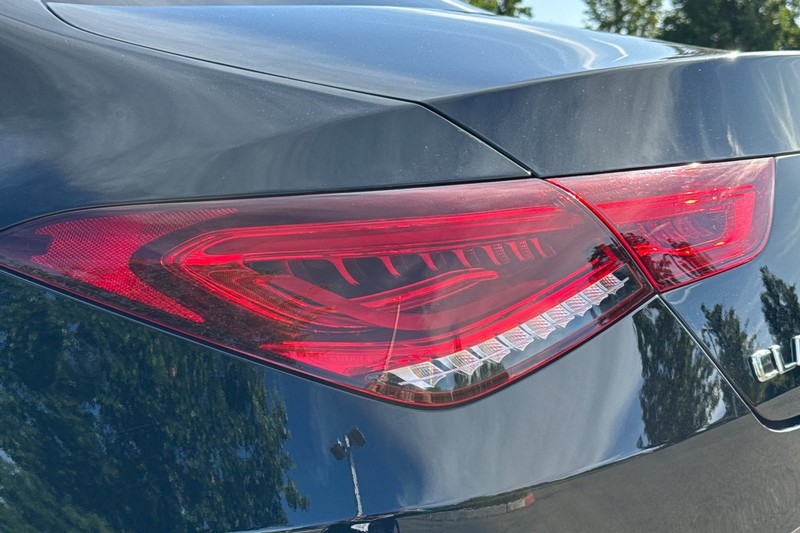 Mercedes-Benz CLA Vehicle Full-screen Gallery Image 47