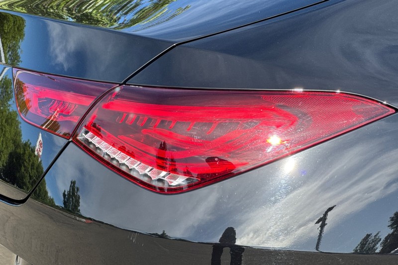 Mercedes-Benz CLA Vehicle Full-screen Gallery Image 49