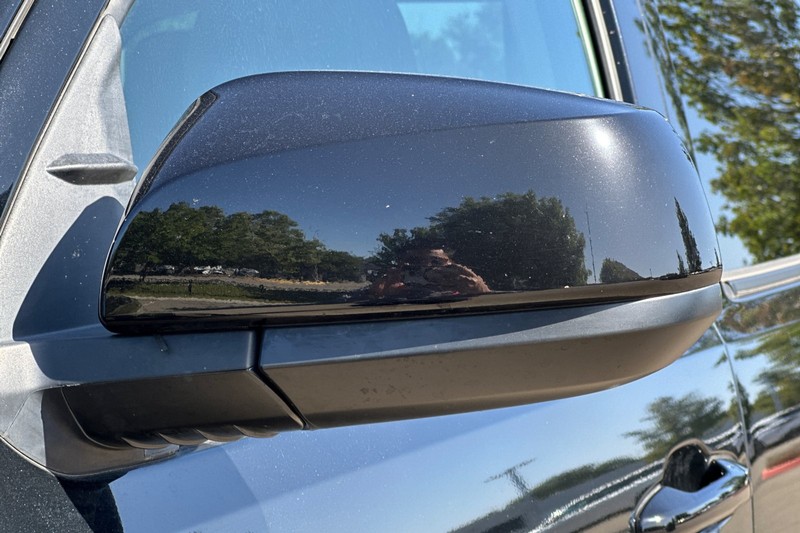 Toyota Tacoma 2WD Vehicle Full-screen Gallery Image 48
